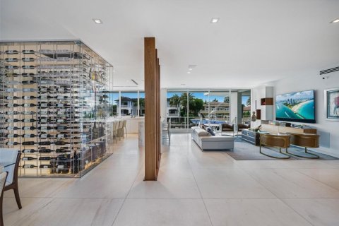Villa ou maison à vendre à Coral Gables, Floride: 6 chambres, 632.66 m2 № 2193865 - photo 3