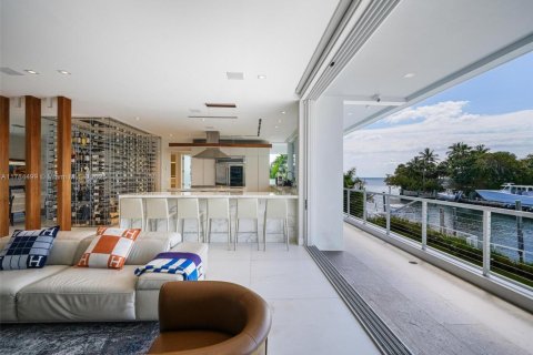 Villa ou maison à vendre à Coral Gables, Floride: 6 chambres, 632.66 m2 № 2193865 - photo 20