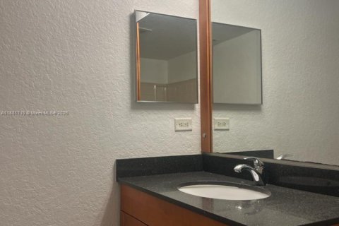 Снять в аренду кондоминиум в Корал-Спрингс, Флорида 1 спальня, 66.52м2, № 1924694 - фото 25