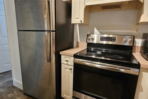 Снять в аренду кондоминиум в Корал-Спрингс, Флорида 1 спальня, 66.52м2, № 1924694 - фото 16