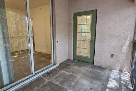 Снять в аренду кондоминиум в Корал-Спрингс, Флорида 1 спальня, 66.52м2, № 1924694 - фото 9