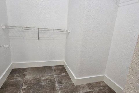 Снять в аренду кондоминиум в Корал-Спрингс, Флорида 1 спальня, 66.52м2, № 1924694 - фото 14