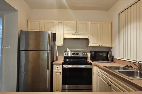 Снять в аренду кондоминиум в Корал-Спрингс, Флорида 1 спальня, 66.52м2, № 1924694 - фото 6