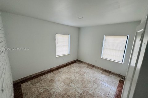 Снять в аренду виллу или дом в Опа-Локка, Флорида 3 спальни, 96.99м2, № 2004421 - фото 5