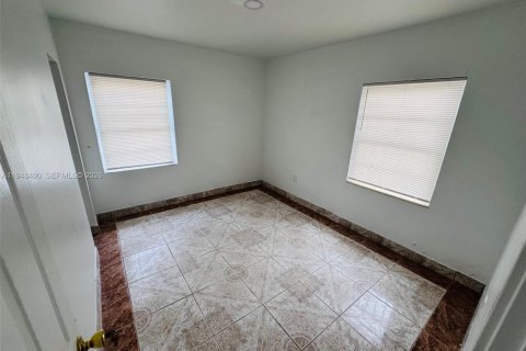 Снять в аренду виллу или дом в Опа-Локка, Флорида 3 спальни, 96.99м2, № 2004421 - фото 7