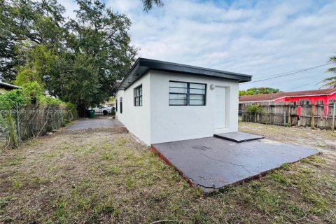 Снять в аренду виллу или дом в Опа-Локка, Флорида 3 спальни, 96.99м2, № 2004421 - фото 10