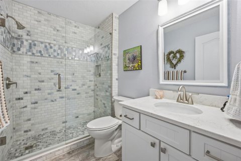 House in Lady Lake, Florida 3 bedrooms, 241.36 sq.m. № 2112961 - photo 13