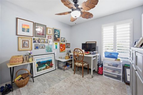 House in Lady Lake, Florida 3 bedrooms, 241.36 sq.m. № 2112961 - photo 14