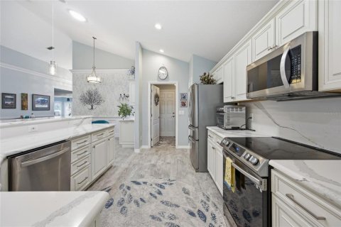 House in Lady Lake, Florida 3 bedrooms, 241.36 sq.m. № 2112961 - photo 30