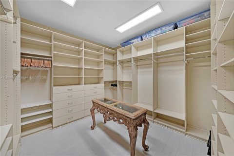 Condo in Bal Harbour, Florida, 2 bedrooms  № 1792575 - photo 13