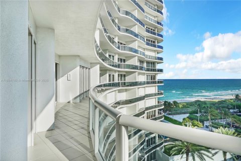 Condo in Bal Harbour, Florida, 2 bedrooms  № 1792575 - photo 10