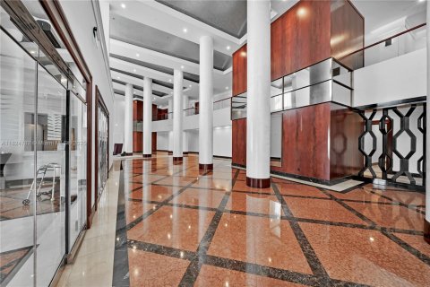 Condo in Bal Harbour, Florida, 2 bedrooms  № 1792575 - photo 23