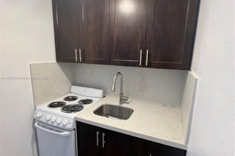 Appartement à louer à Miami, Floride: 37.16 m2 № 1942340 - photo 14