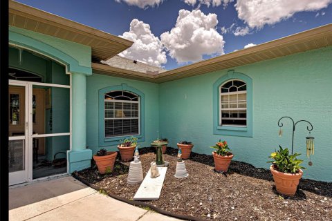 Villa ou maison à vendre à North Port, Floride: 3 chambres, 162.58 m2 № 1808875 - photo 3