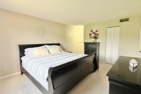 Condominio en venta en Jensen Beach, Florida, 2 dormitorios, 91.42 m2 № 2181616 - foto 15