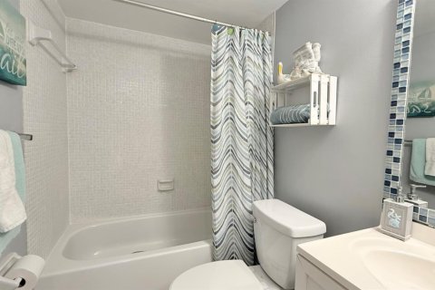 Condominio en venta en Jensen Beach, Florida, 2 dormitorios, 91.42 m2 № 2181616 - foto 13