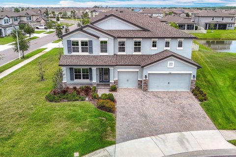 House in Wesley Chapel, Florida 5 bedrooms, 305.83 sq.m. № 1747243 - photo 7