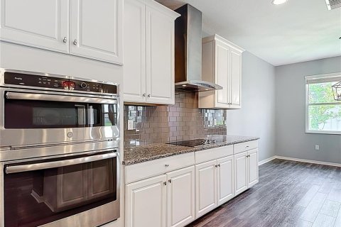 House in Wesley Chapel, Florida 5 bedrooms, 305.83 sq.m. № 1747243 - photo 20