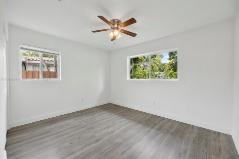 Casa en venta en Cutler Bay, Florida, 3 dormitorios, 118.45 m2 № 1965864 - foto 16