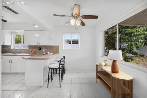 Casa en venta en Cutler Bay, Florida, 3 dormitorios, 118.45 m2 № 1965864 - foto 6