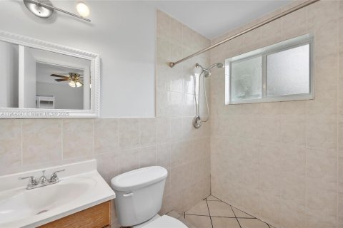 Casa en venta en Cutler Bay, Florida, 3 dormitorios, 118.45 m2 № 1965864 - foto 14