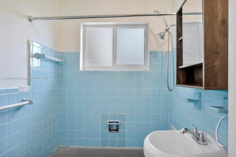 Casa en venta en Cutler Bay, Florida, 3 dormitorios, 118.45 m2 № 1965864 - foto 17