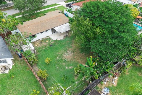 Casa en venta en Cutler Bay, Florida, 3 dormitorios, 118.45 m2 № 1965864 - foto 27