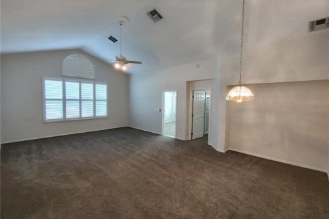 House in Ocala, Florida 2 bedrooms, 145.95 sq.m. № 1902574 - photo 3