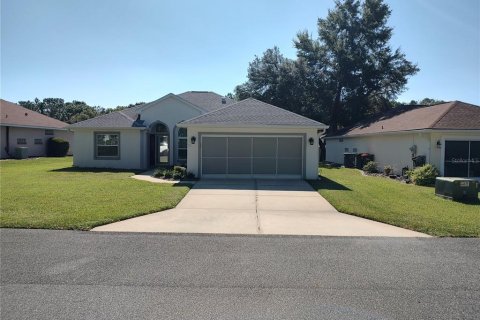House in Ocala, Florida 2 bedrooms, 145.95 sq.m. № 1902574 - photo 2