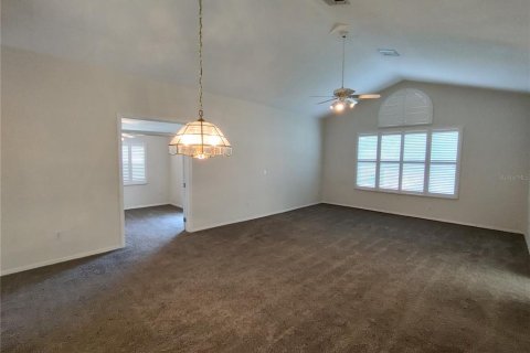 House in Ocala, Florida 2 bedrooms, 145.95 sq.m. № 1902574 - photo 4