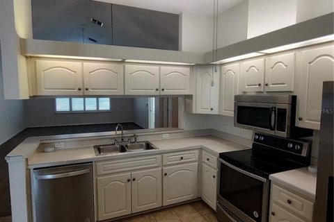 House in Ocala, Florida 2 bedrooms, 145.95 sq.m. № 1902574 - photo 8