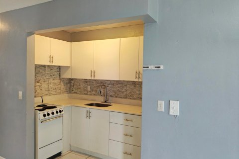 Appartement à louer à Hollywood, Floride: 1 chambre, 52.49 m2 № 2424609 - photo 2