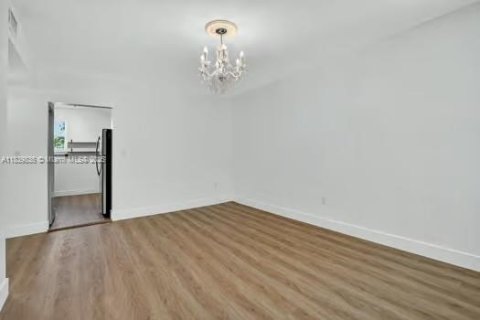 Condominio en venta en Miami Beach, Florida, 2 dormitorios, 75.16 m2 № 1979950 - foto 14