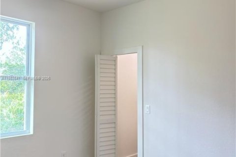 Casa en venta en Lehigh Acres, Florida, 3 dormitorios, 130.62 m2 № 2046730 - foto 14