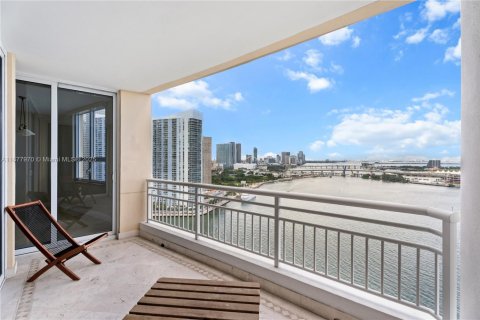 Copropriété à vendre à Miami, Floride: 2 chambres, 133.78 m2 № 1927527 - photo 3