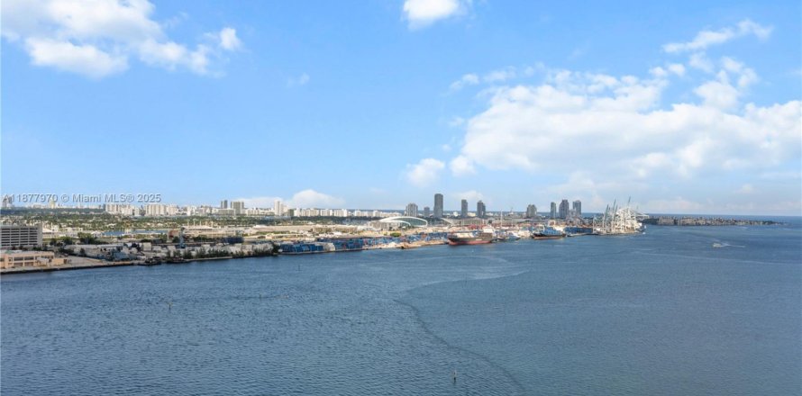 Condo à Miami, Floride, 2 chambres № 1927527