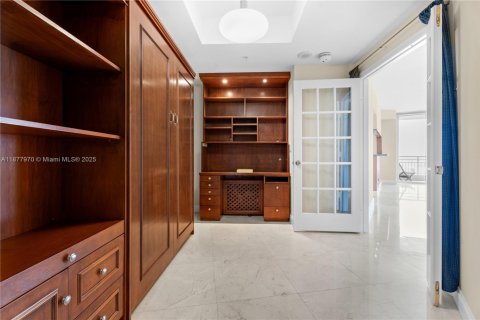 Copropriété à vendre à Miami, Floride: 2 chambres, 133.78 m2 № 1927527 - photo 14