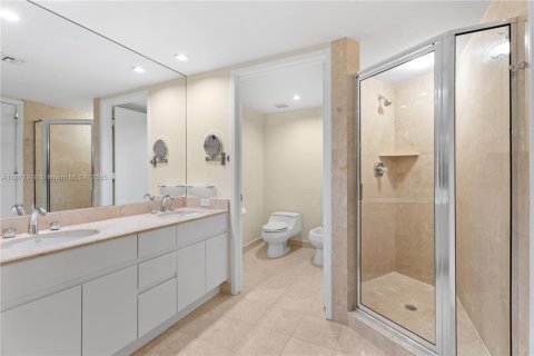 Copropriété à vendre à Miami, Floride: 2 chambres, 133.78 m2 № 1927527 - photo 12