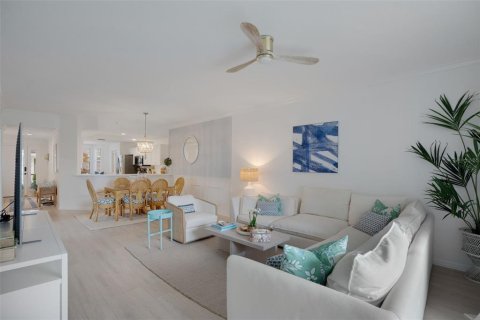 Copropriété à vendre à Sarasota, Floride: 2 chambres, 156.45 m2 № 2151801 - photo 13