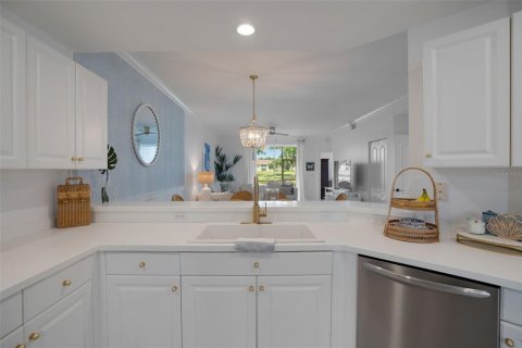 Copropriété à vendre à Sarasota, Floride: 2 chambres, 156.45 m2 № 2151801 - photo 8