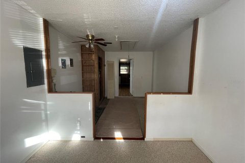 House in Tampa, Florida 3 bedrooms, 122.07 sq.m. № 2196681 - photo 27