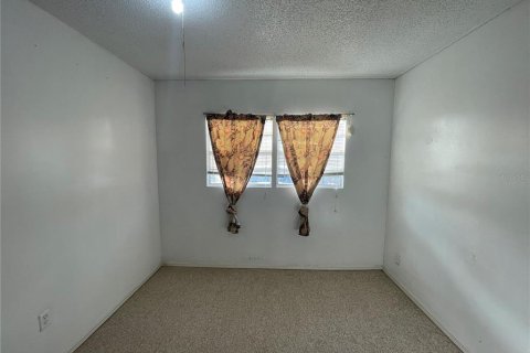House in Tampa, Florida 3 bedrooms, 122.07 sq.m. № 2196681 - photo 26