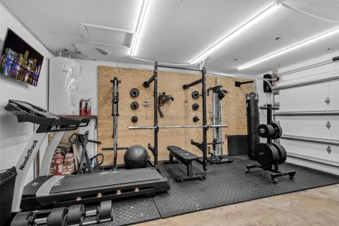 House in Lauderhill, Florida 3 bedrooms, 175.59 sq.m. № 2051258 - photo 24