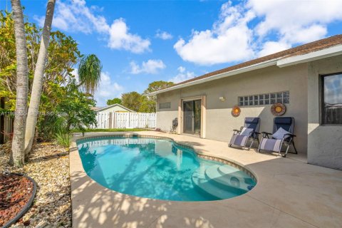 House in Lauderhill, Florida 3 bedrooms, 175.59 sq.m. № 2051258 - photo 27