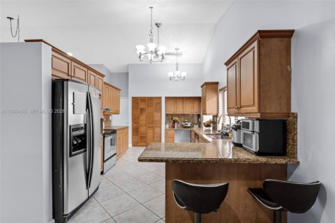 House in Lauderhill, Florida 3 bedrooms, 175.59 sq.m. № 2051258 - photo 9