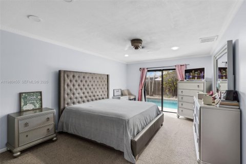 House in Lauderhill, Florida 3 bedrooms, 175.59 sq.m. № 2051258 - photo 12