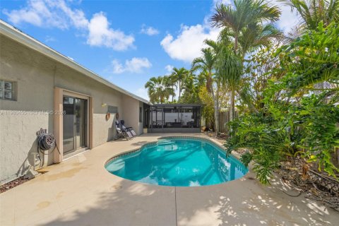 House in Lauderhill, Florida 3 bedrooms, 175.59 sq.m. № 2051258 - photo 29