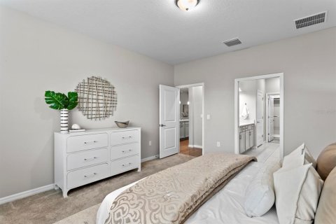 House in Lutz, Florida 3 bedrooms, 256.69 sq.m. № 2339440 - photo 29