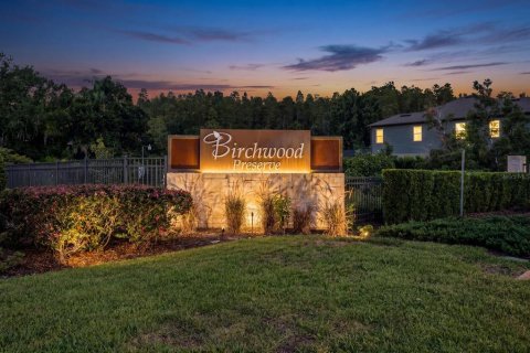 House in Lutz, Florida 3 bedrooms, 256.69 sq.m. № 2339440 - photo 3