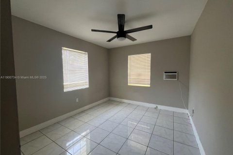 Land in Miami, Florida № 2054896 - photo 11